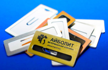 Вся правда о бейджах. Часть 1.2 - Бейджи из декоративного листового алюминия печать методом сублимации - “Гравертон”