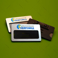 Бейджик врача пластиковый с окном по центру 35х65мм