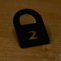 Гардеробный номерок акриловый GNA-03-20 (с прорезями)